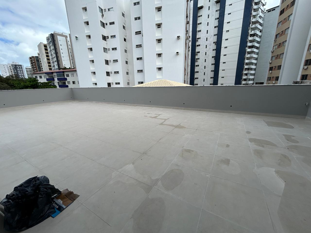 Casa de alto padrão semi mobiliada, 600m² — locação — Pituba
